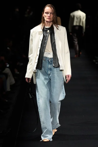 Look 26